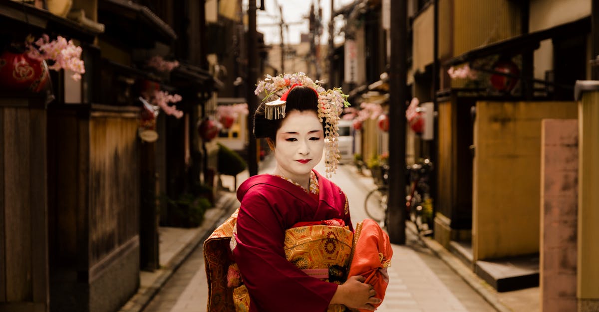 découvrez les geisha balls, des accessoires intimes conçus pour renforcer le plancher pelvien et améliorer la sensualité. idéales pour les femmes souhaitant tonifier leur corps tout en explorant leur désir, ces boules sont un excellent outil pour allier bien-être et plaisir.