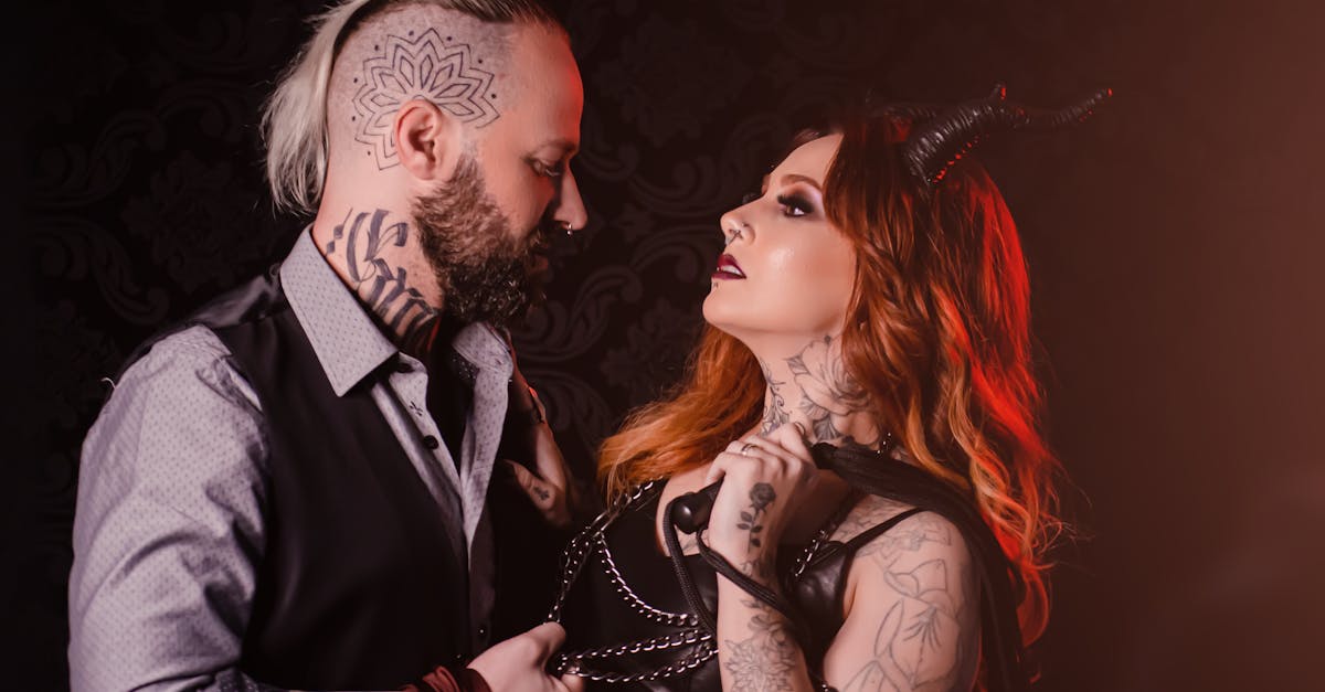 découvrez l'univers du bdsm : pratiques, consentement, sécurité et respect, pour explorer vos fantasmes en toute confiance. guide complet pour débutants et initiés.