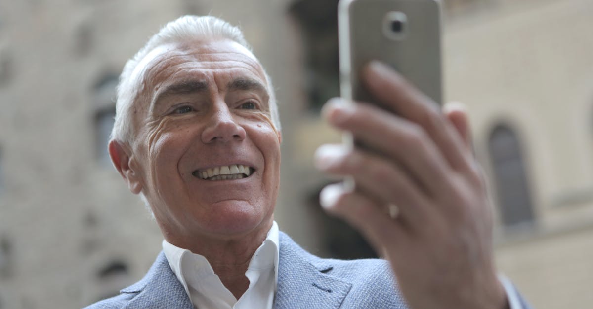 découvrez tout ce qu'il faut savoir sur le bluetooth : fonctionnement, avantages, usages au quotidien et conseils pour connecter facilement vos appareils sans fil.