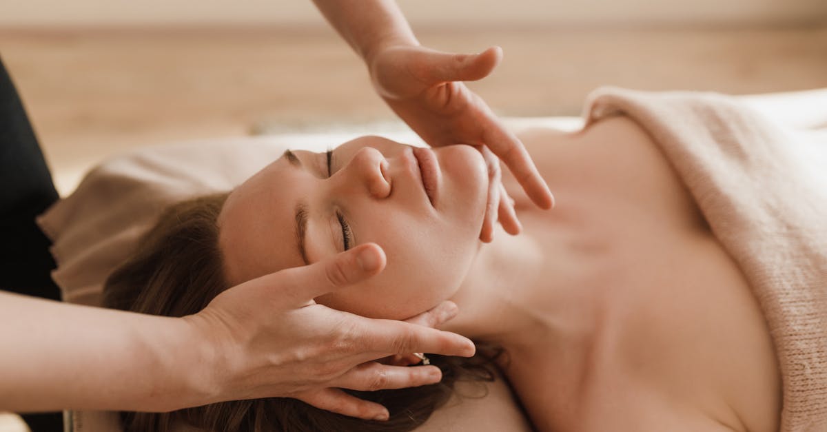 découvrez les bienfaits du massage : techniques, conseils et astuces pour se détendre, soulager le stress et améliorer votre bien-être au quotidien. trouvez le massage adapté à vos besoins.