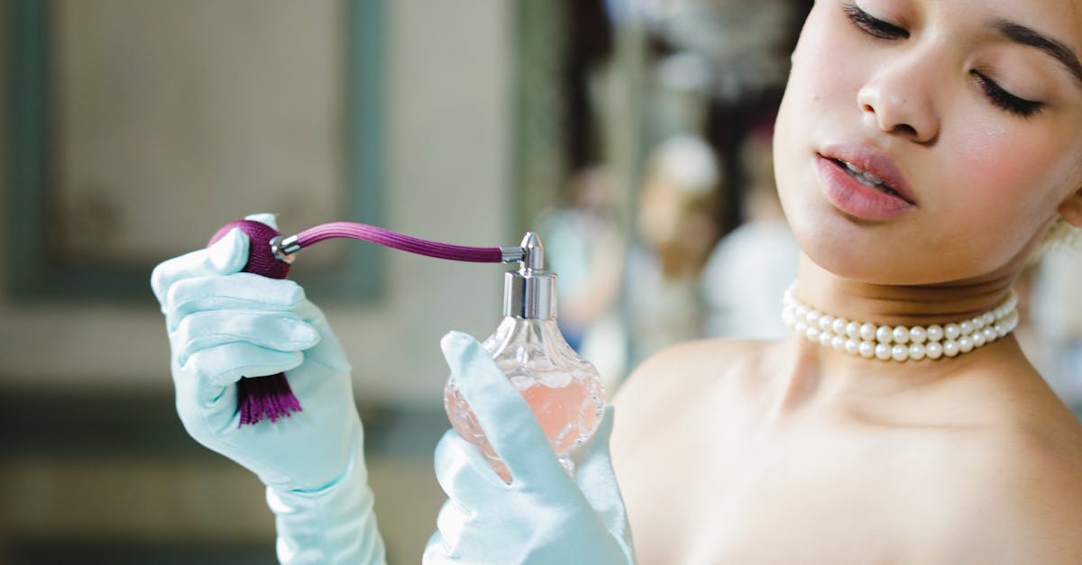 découvrez notre sélection d’accessoires sensuels pour pimenter vos moments intimes. du raffinement et de l’élégance pour sublimer votre complicité et explorer de nouveaux plaisirs en toute confiance.